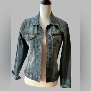 Classic, stylish denim Jean jacket
